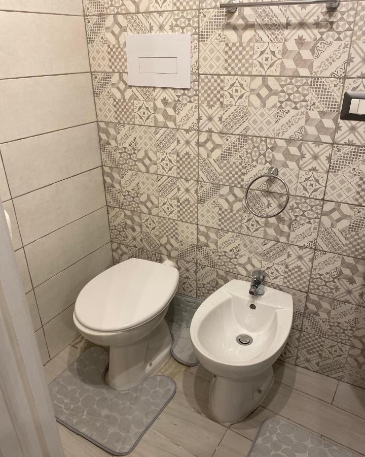 Apartmán Ropelli Santa Chiara Neapol Exteriér fotografie