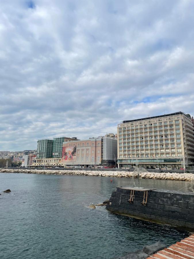 Apartmán Ropelli Santa Chiara Neapol Exteriér fotografie